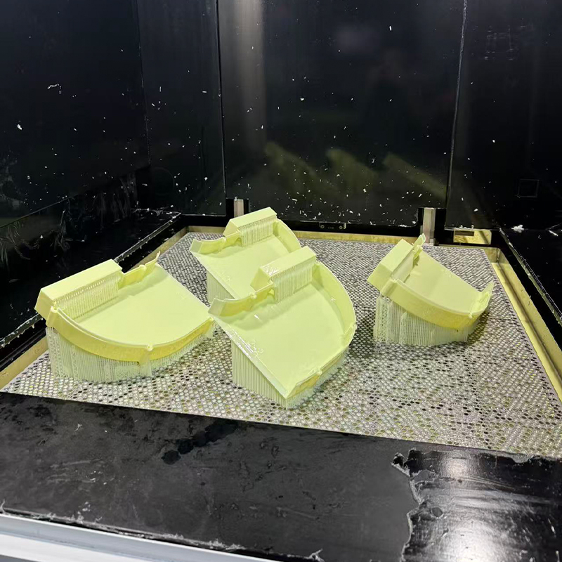 Servicio de impresión 3D con resina amarilla similar al ABS